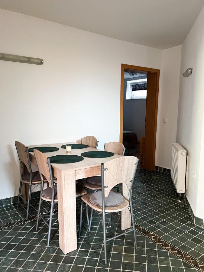 Lovely Basement Rental Bled Luaran gambar