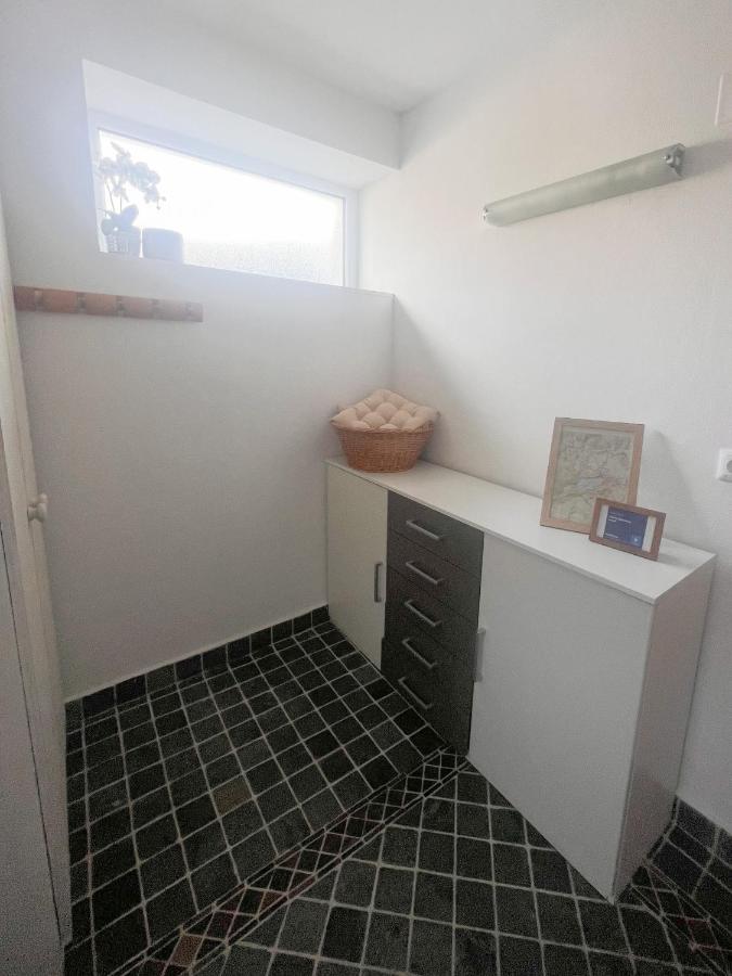 Lovely Basement Rental Bled Luaran gambar